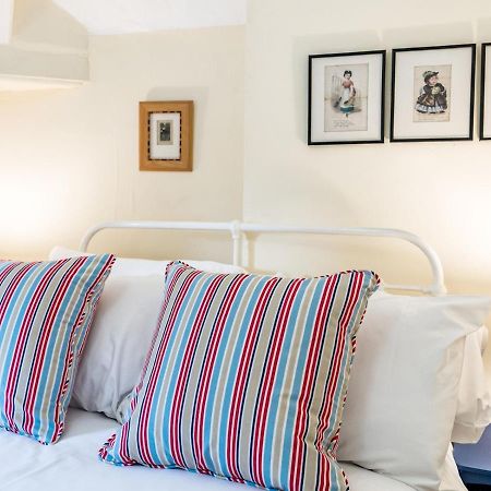 Pass The Keys Cosy 2 Bedroom Victorian Cottage Ludlow Luaran gambar