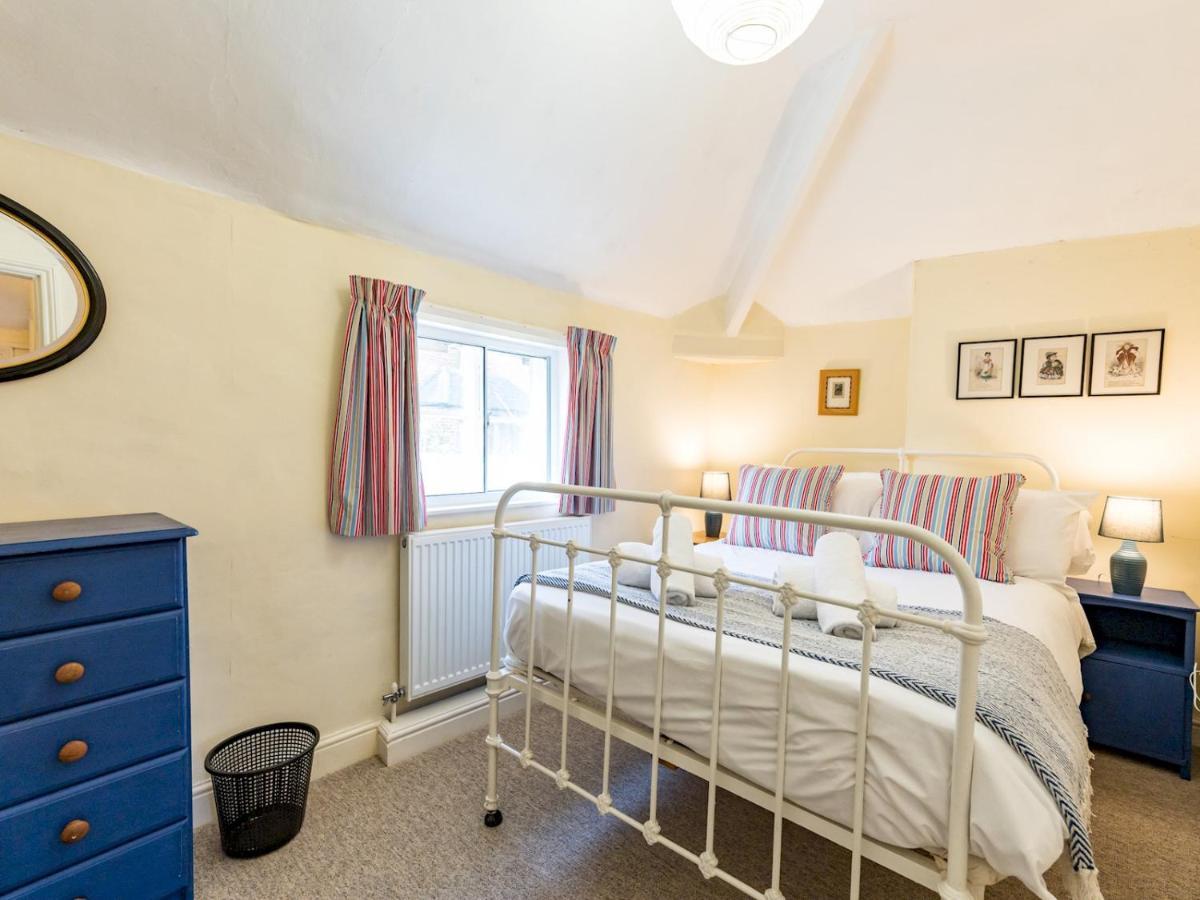 Pass The Keys Cosy 2 Bedroom Victorian Cottage Ludlow Luaran gambar