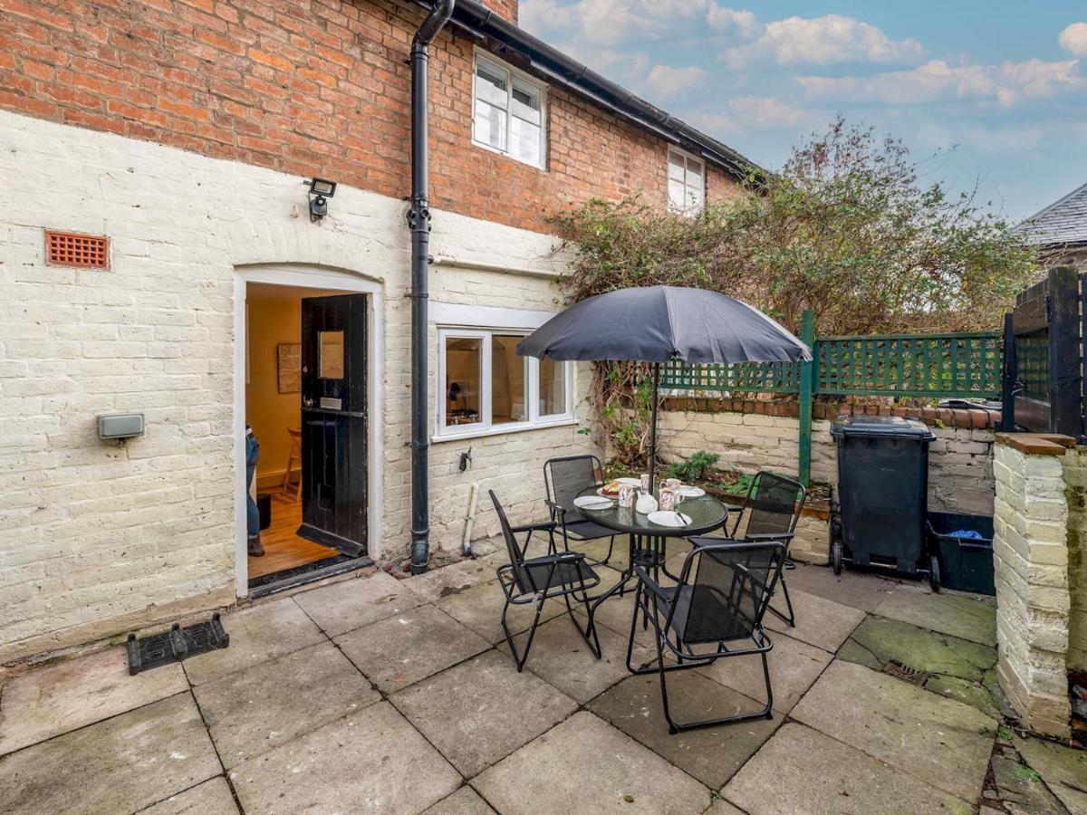 Pass The Keys Cosy 2 Bedroom Victorian Cottage Ludlow Luaran gambar